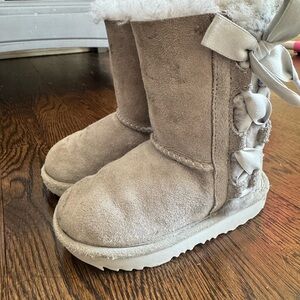 UGG toddler Pala boots with Bows